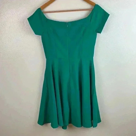 Nwt ๐ Lucy Paris green short dress with full skirt size medium - Picture 2 of 9